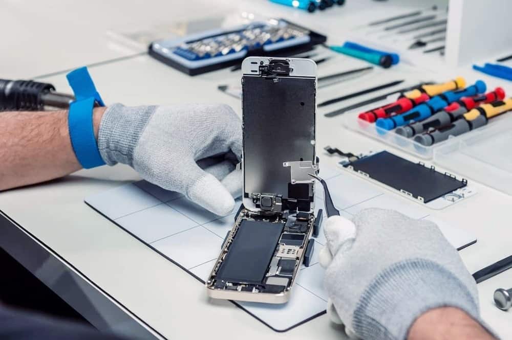 The Best Places for Cell Phone Repairs in Calgary, Guaranteed